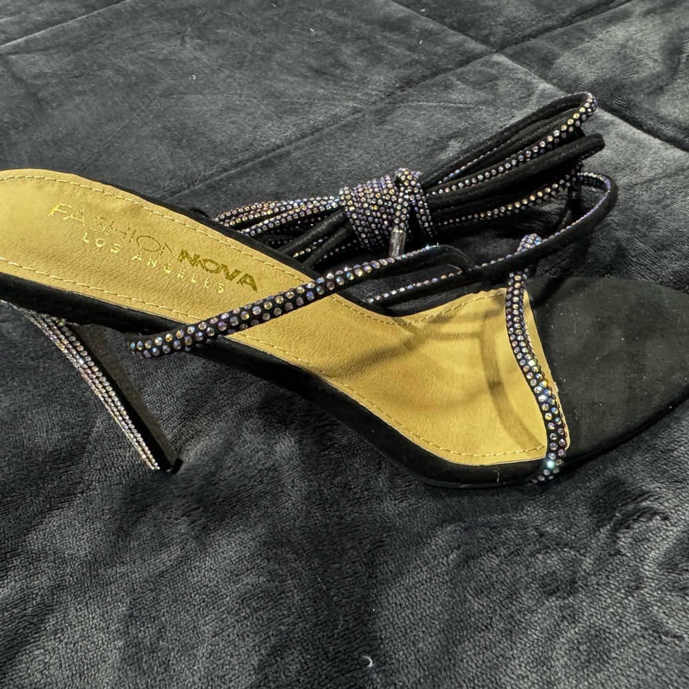 Fashion Nova Black and Gold Women's Heels